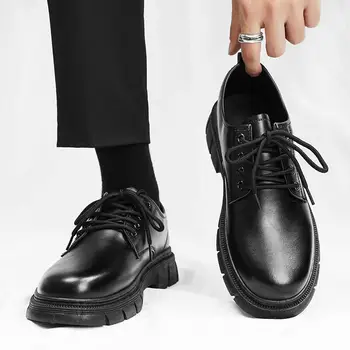 Костюм, мужская обувь, осень 2023, Новая повседневная кожаная обувь, мужская обувь для мальчиков с мягкой подошвой, зимняя мужская обувь для игры в черную доску, мужская